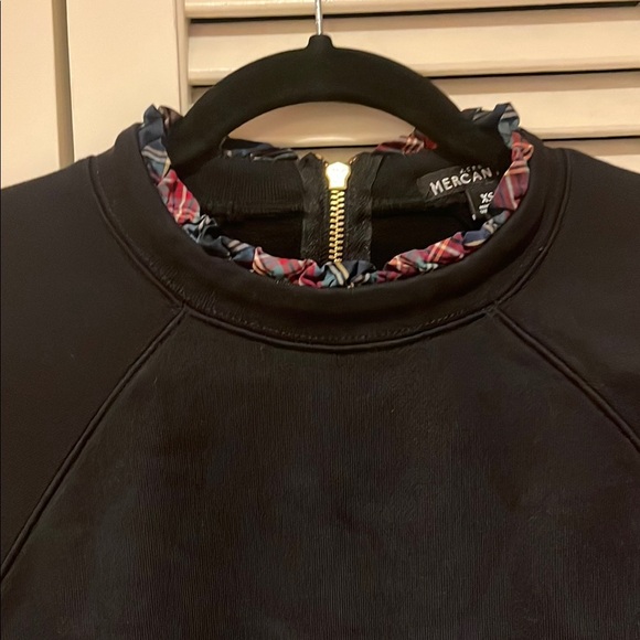 J Crew Long Sleeve sweatshirt with Ruffled tartan Collar and sleeves - Picture 3 of 6